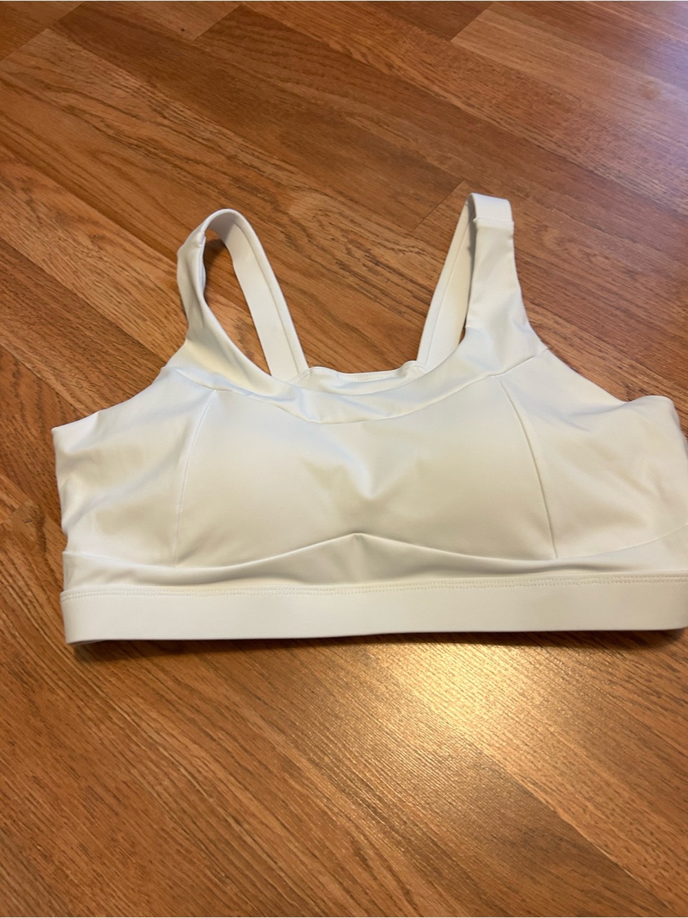 White Women's Seamless Sports Bra.Size large